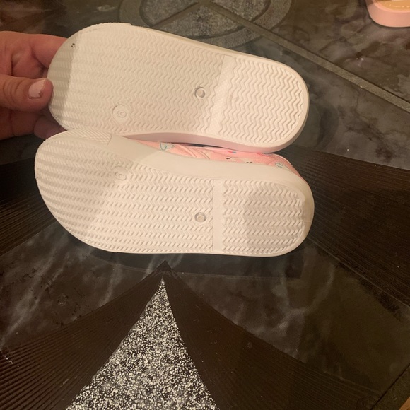 Toddler slip on shoes size 6, NWOT - Picture 2 of 2